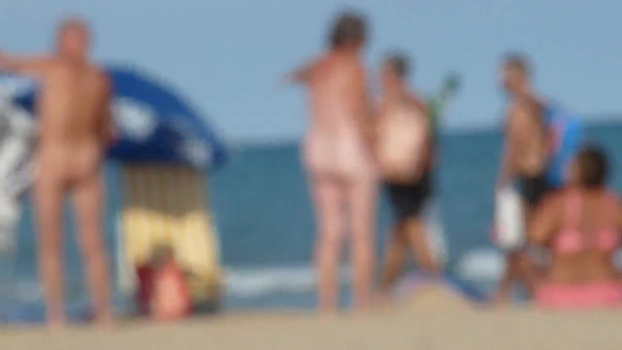Cumming on Nudist Beach with passers by watching! PornMega